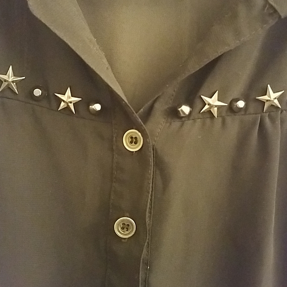 Shirt - Picture 4 of 4